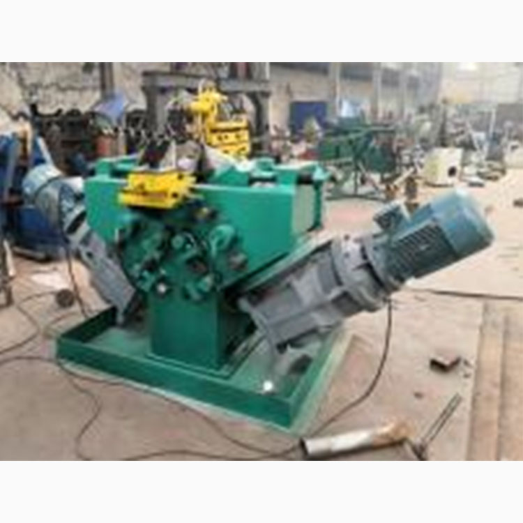 Continues Auger Flight Making Machine